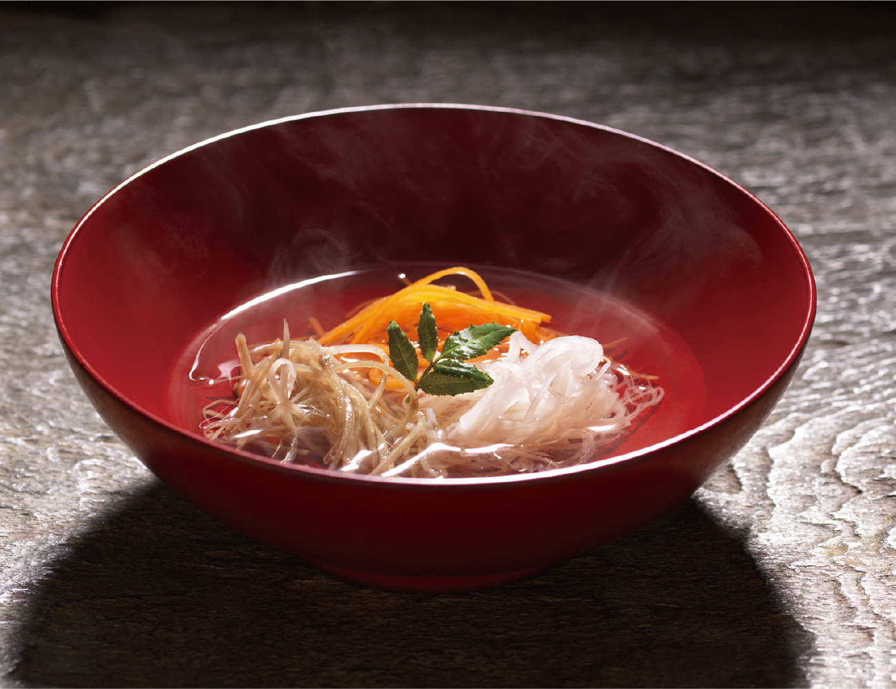 かつおだしと野菜の旨味をじっくり堪能「大地のしずく」