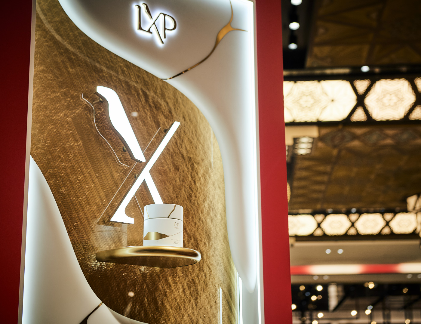 大丸心斎橋店　本館1階　〈SK-Ⅱ〉ショップ